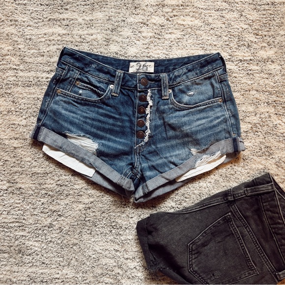 We The Free Denim and Charcoal Jean Shorts - Picture 5 of 13